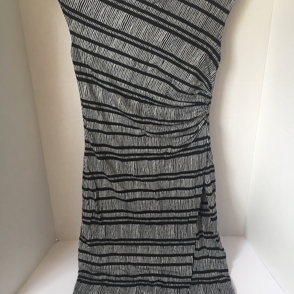 Sold💋Ann Taylor Loft Black & White Dress - Picture 2 of 3